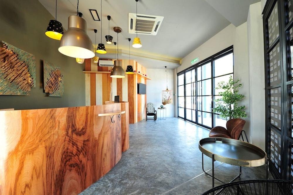 Finess Basic Hotel Malacca エクステリア 写真