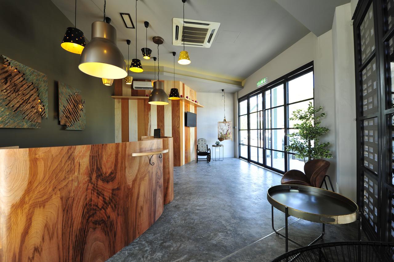 Finess Basic Hotel Malacca エクステリア 写真
